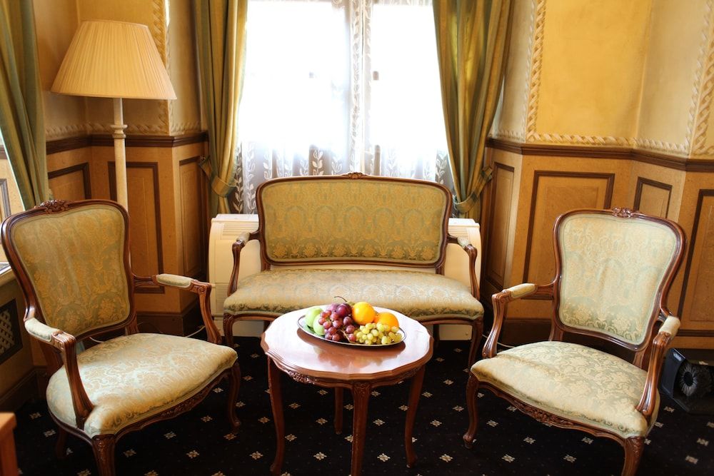 Pod Vezi 3 Pod Vezi 3