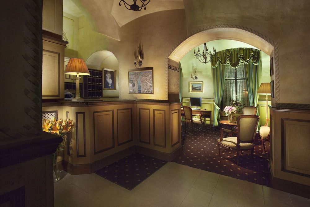 Pod Vezi 1 Pod Vezi 1