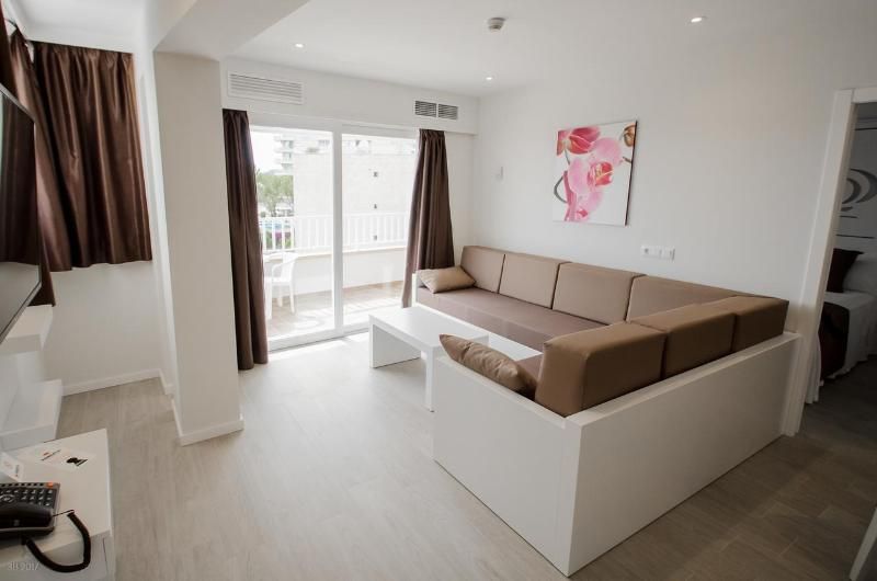 Ponent Apartments 3 Ponent Apartments 3