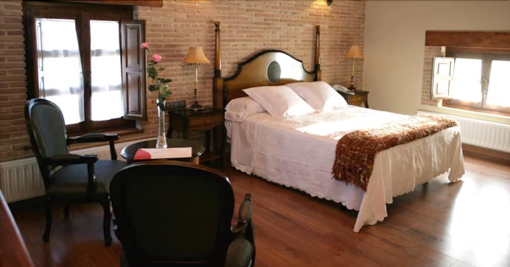 Posada Los Condestables 1