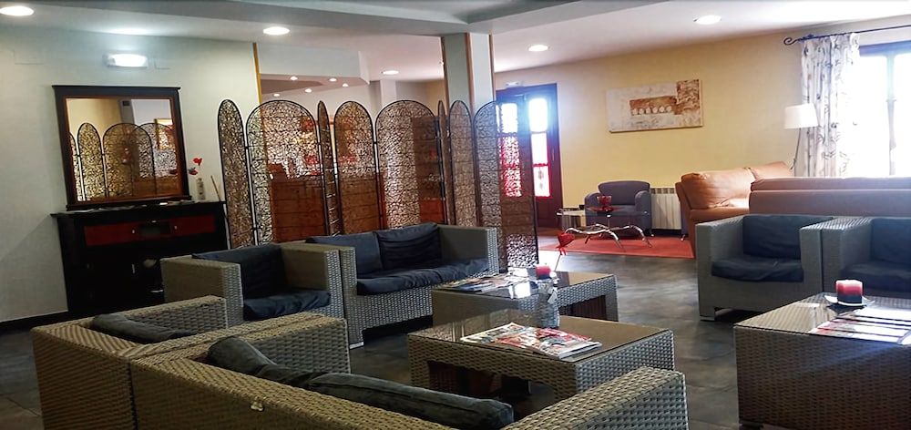 Hotel Puerta del Oriente 2 Hotel Puerta del Oriente 2