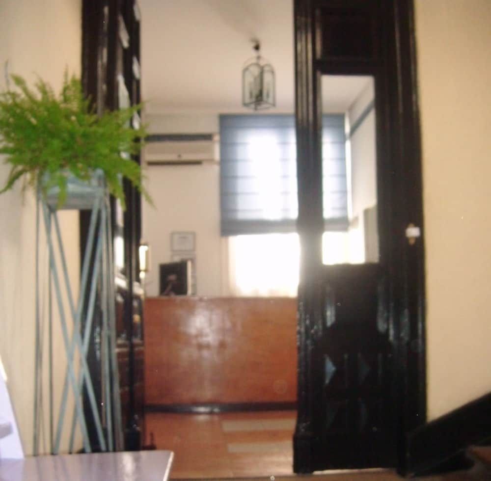 Puerta del Sol Rooms 1