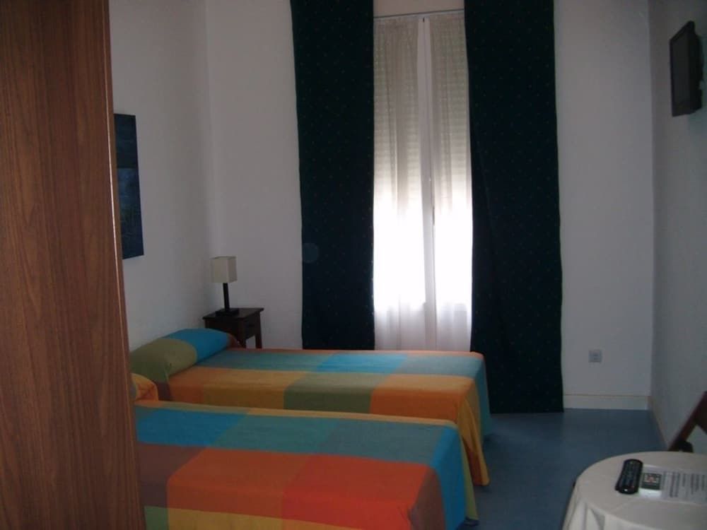 Puerta del Sol Rooms 3