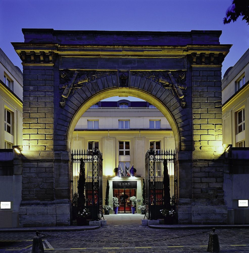 Pullman Versailles Chateau 2