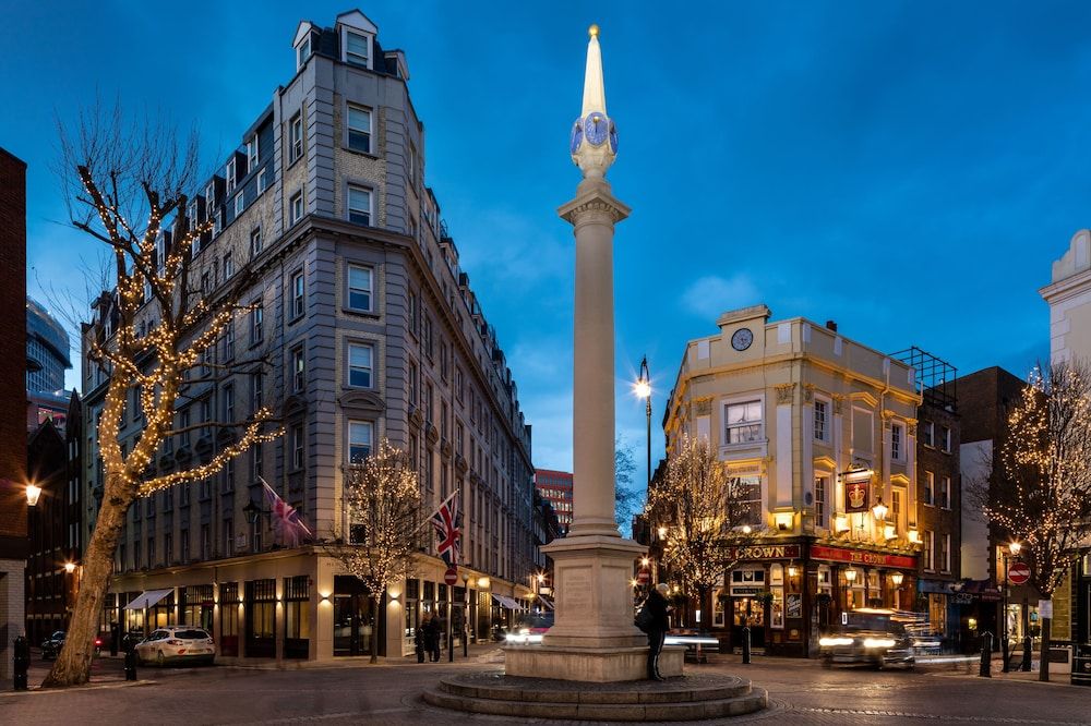 Radisson Blu Edwardian Mercer Street Hotel 1