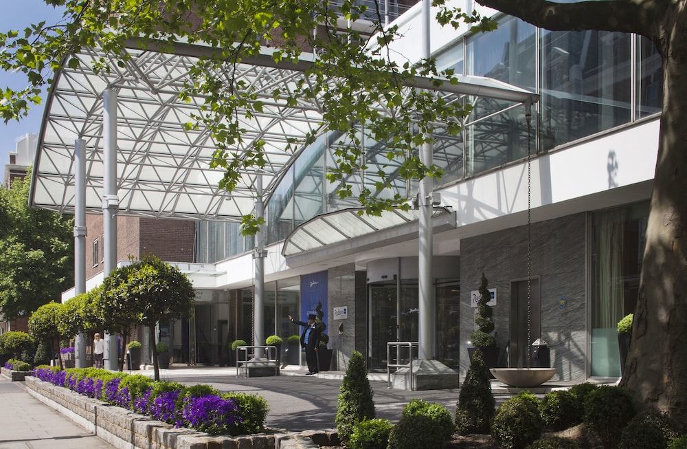 Radisson Blu Portman Hotel 1