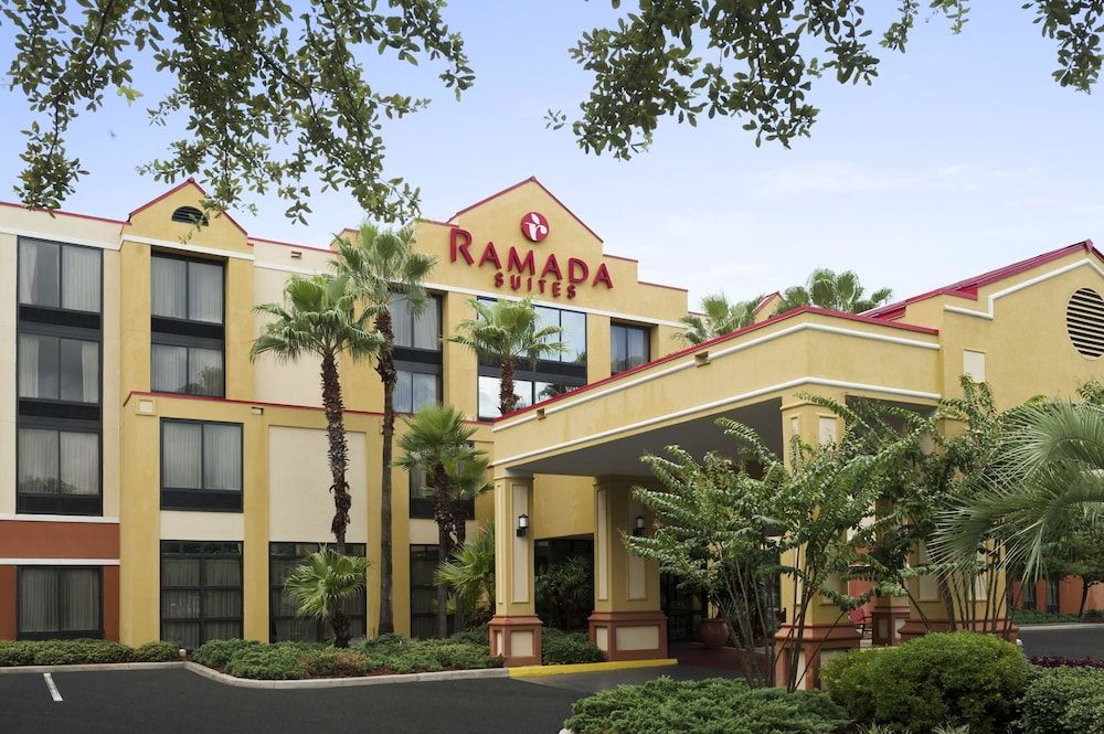 Ramada by Wyndham Suites Orlando Airport 1