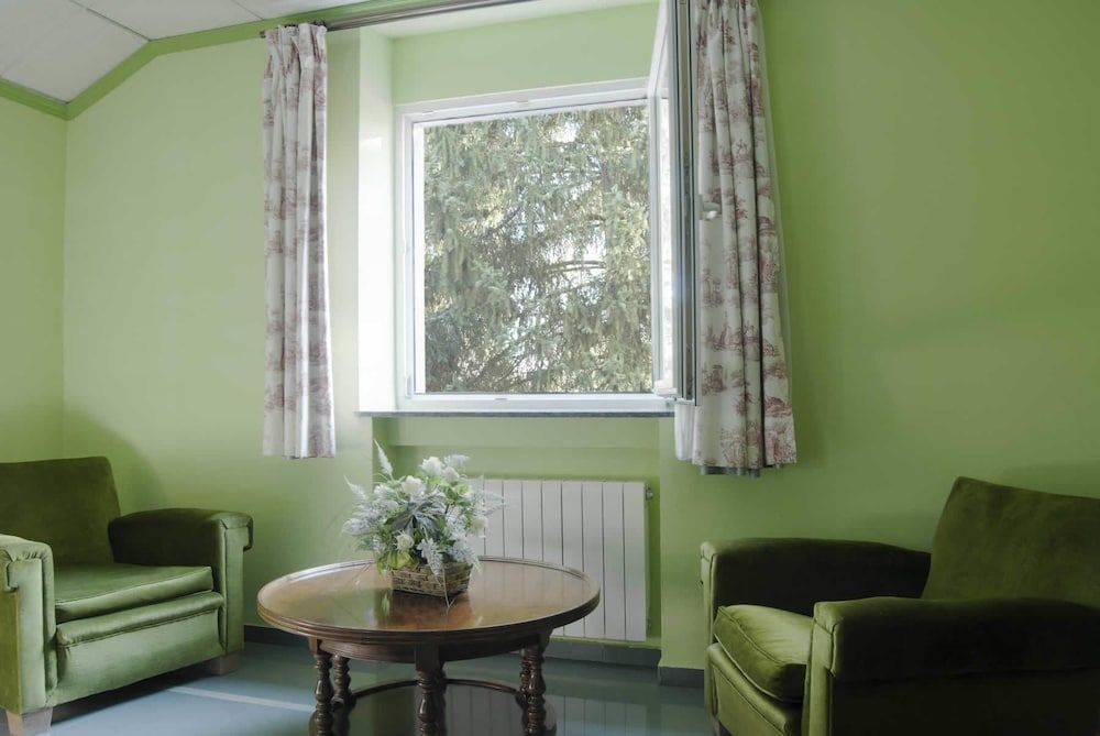 Real Hotel 2 Real Hotel 2