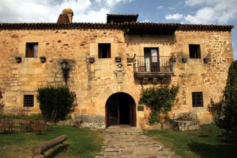 Real Posada De La Mesta 1
