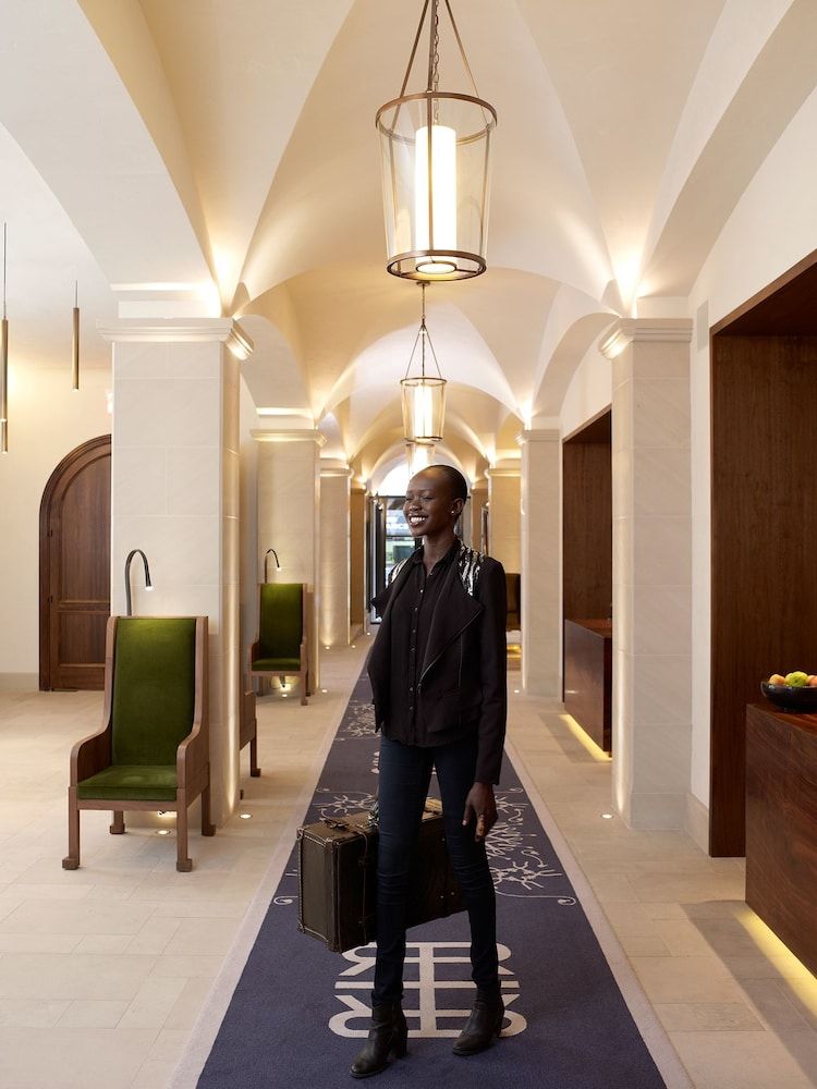 Refinery Hotel 2 Refinery Hotel 2