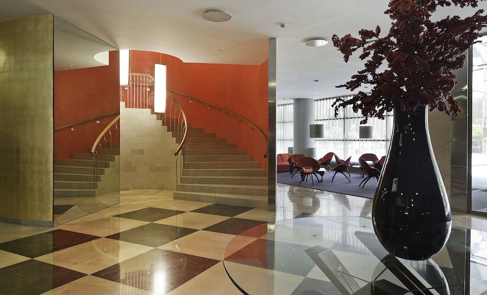 Reina Petronila Hotel 3