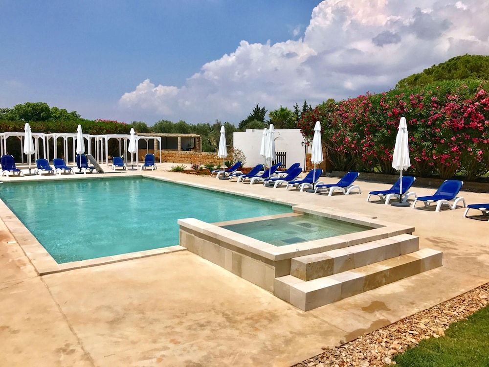 RELAIS MASSERIA CASINA DEI CARI 4 estrelas em Presicce