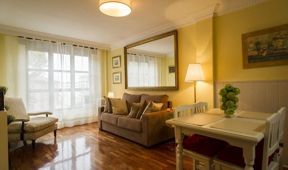 Rent Apartments Salamanca Reyes España 1