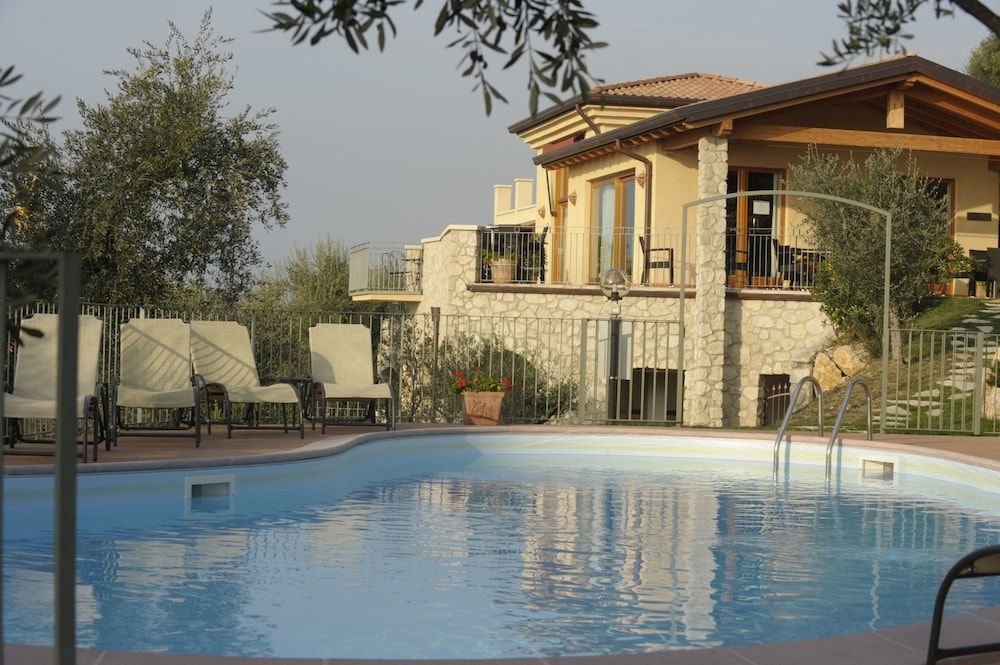 Residence Ca del Lago 4 estrelas em Torri del Benaco