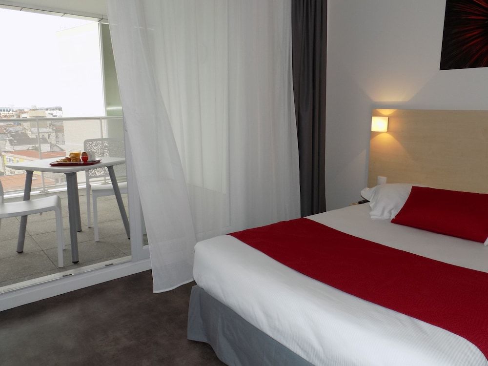 Hotel Paris Saint-Ouen 3 étoiles à Saint-Ouen