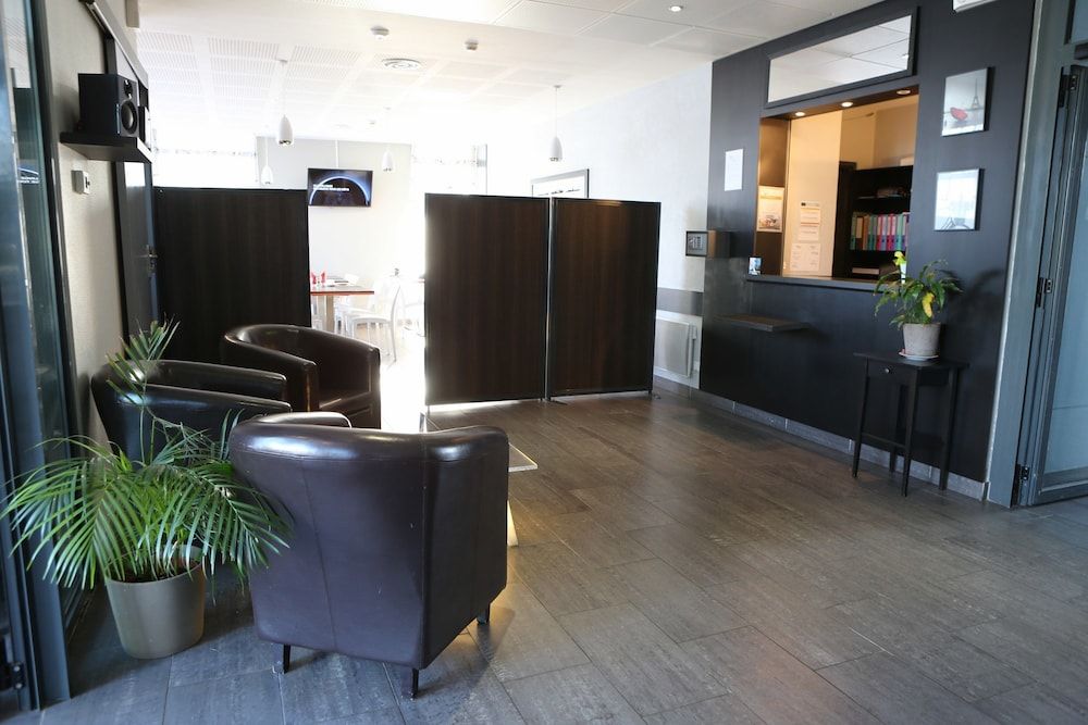 Adonis Paris Sud Apparthôtel Le Fontainebleau 3