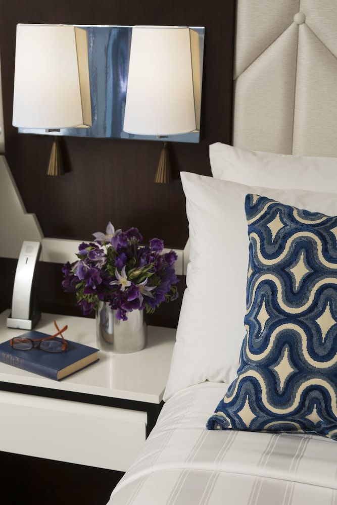 Residence Inn New York Manhattan/Central Park 3