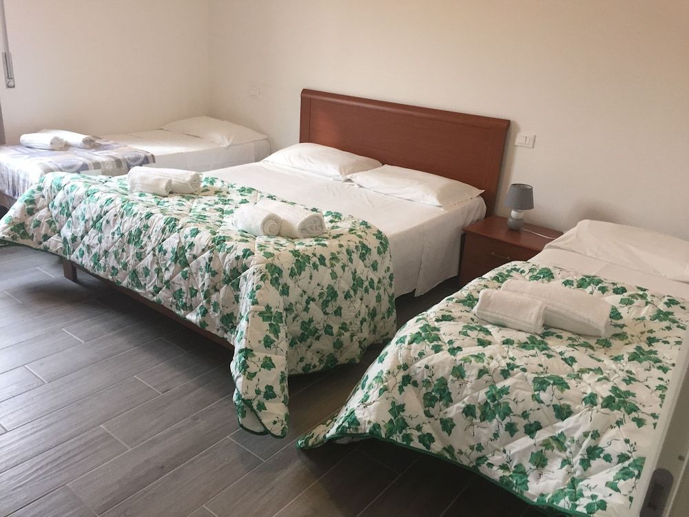 Rigoletto Apartment and Rooms 1 Rigoletto Apartment and Rooms 1