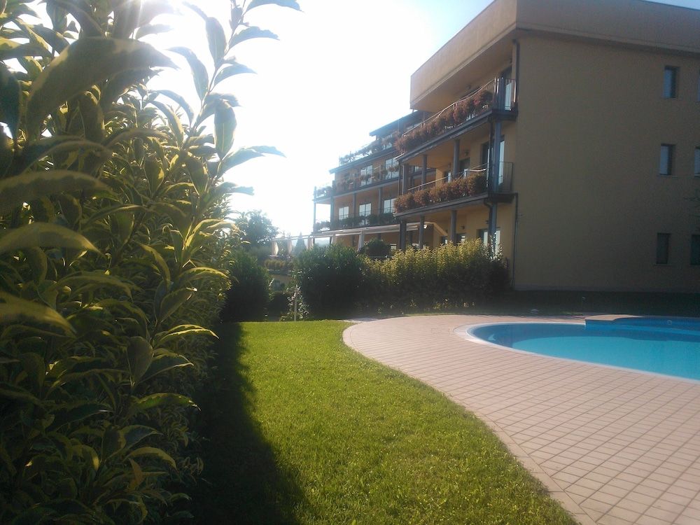 Hotel Riva del Sole 4 estrelas em Moniga del Garda