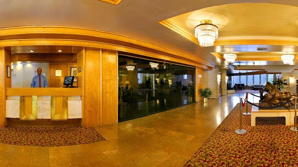 River Park Hotel & Suites 1