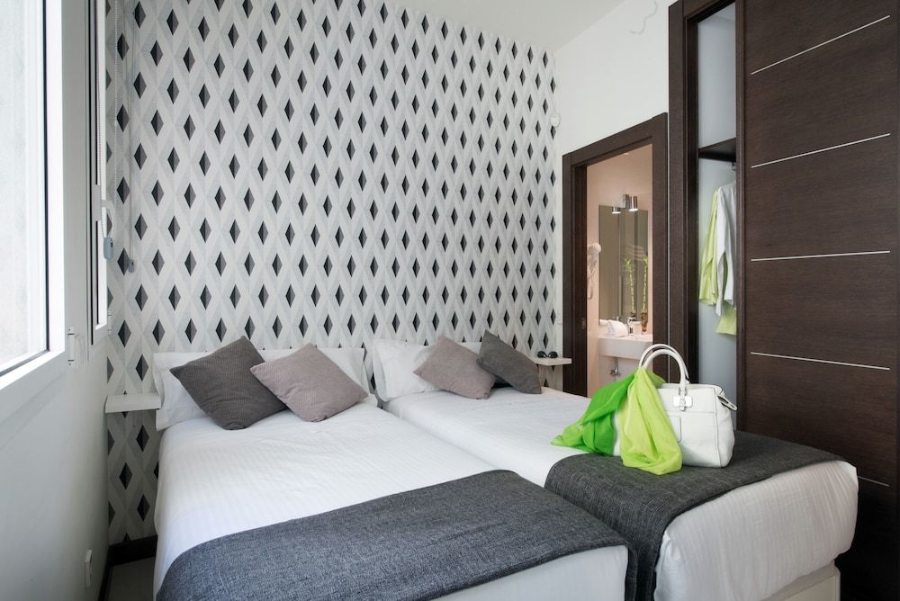 Roisa Suites 3 Roisa Suites 3