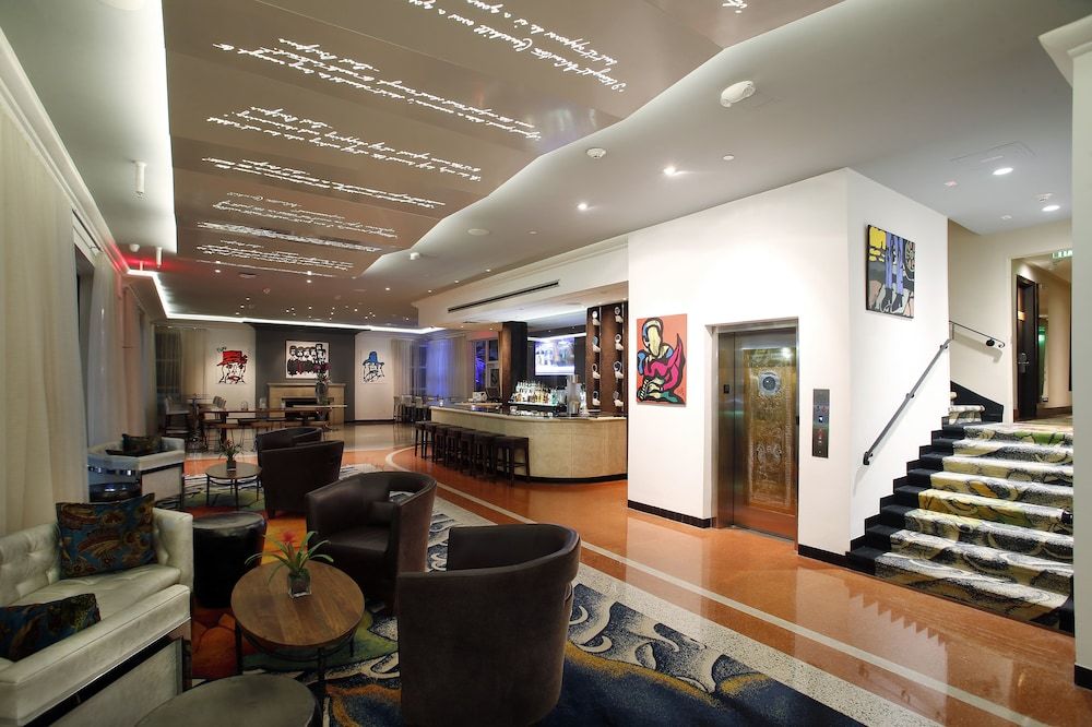 Room Mate Lord Balfour 2 Room Mate Lord Balfour 2