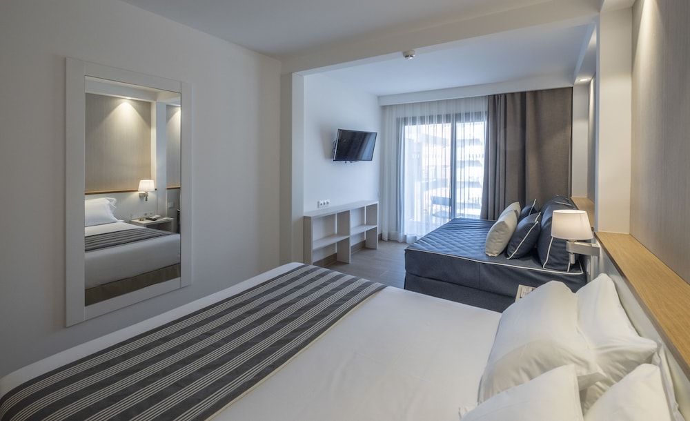 Hotel Rosamar Es Blau****S - Adults Only 1 Hotel Rosamar Es Blau****S - Adults Only 1