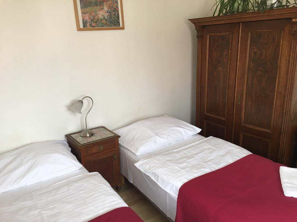 Rosemary 3 Rosemary 3