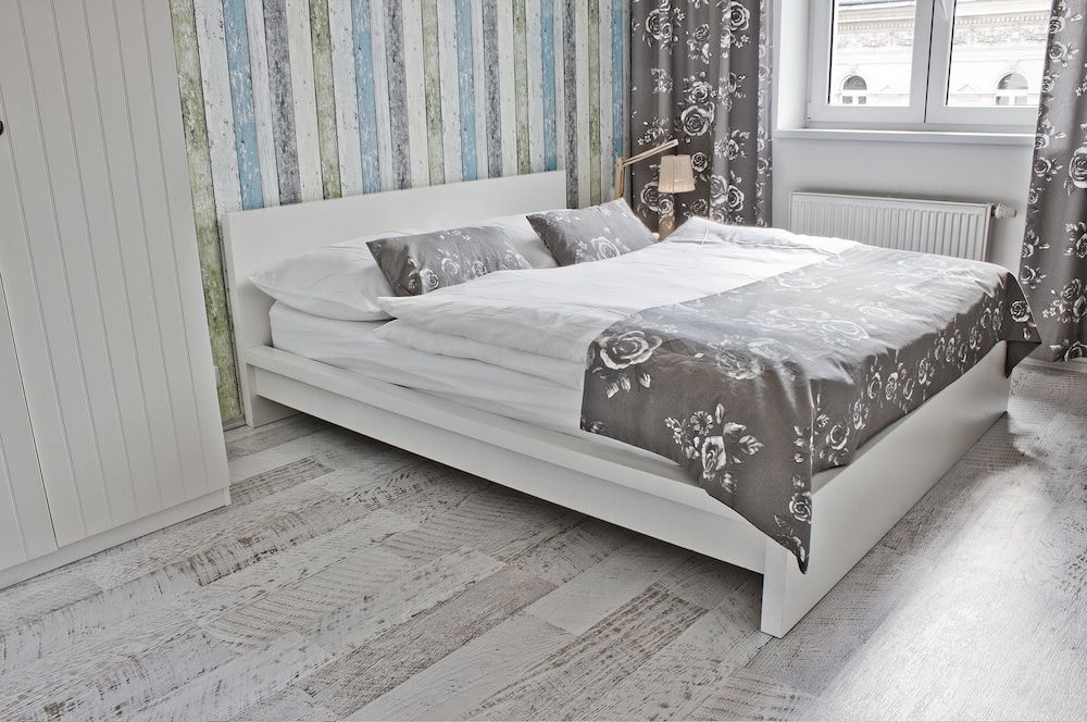 Royal Court Apartments 2 Royal Court Apartments 2