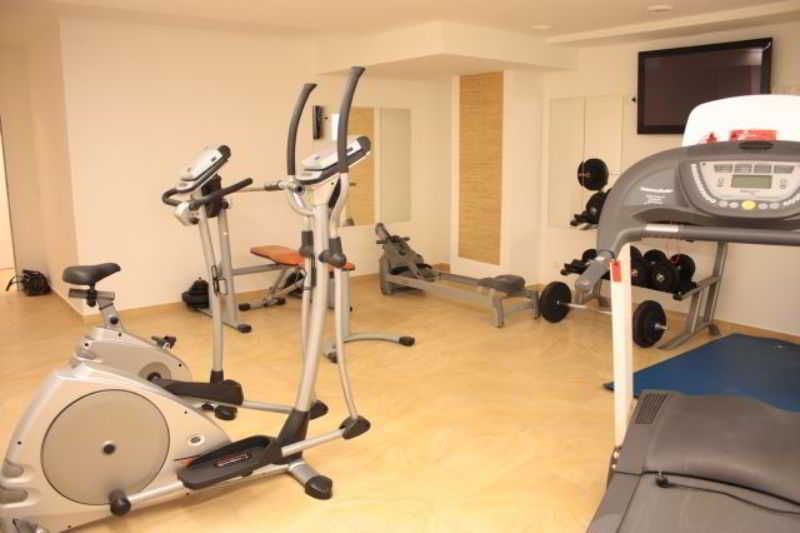 Royal Living Apartments 2