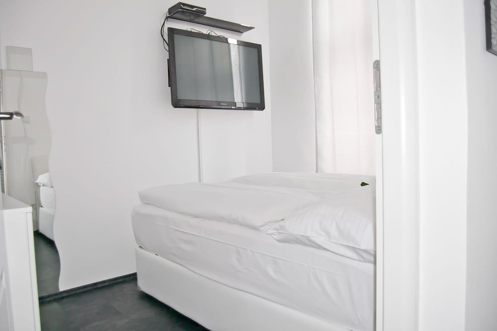 Royal Resort Apartments Westbahnhof 3