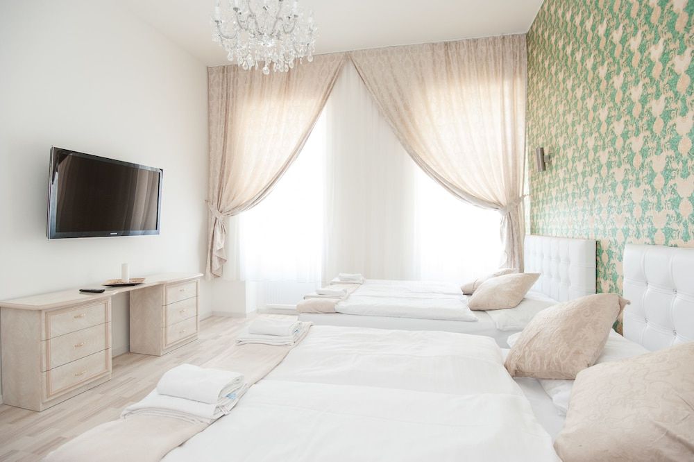 Royal Resort Apartments Westbahnhof 1