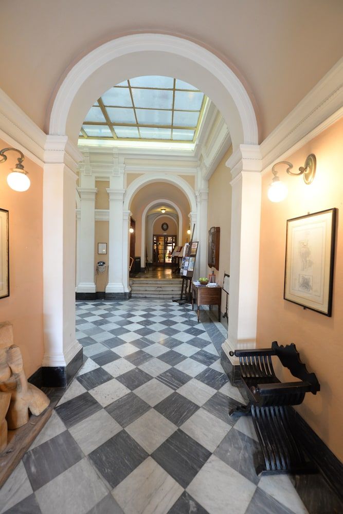 Royal Victoria Hotel 2