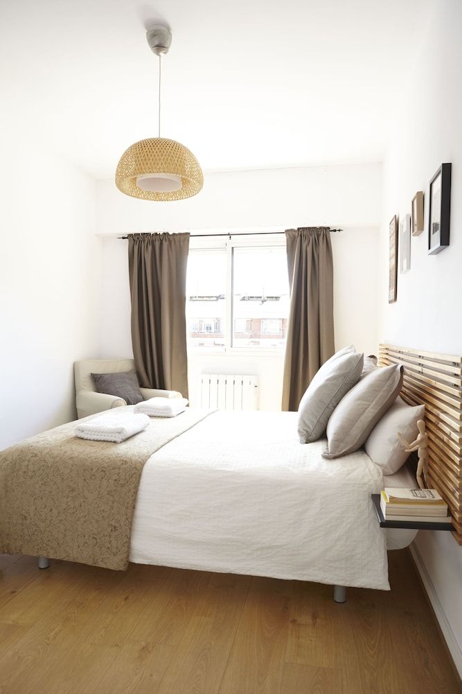 Sagrada Familia Sun 2