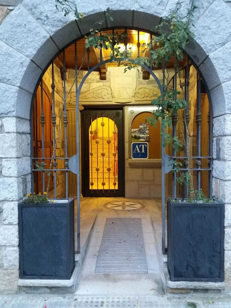 Saila Apartamentos -1 estrelas em Castejón de Sos