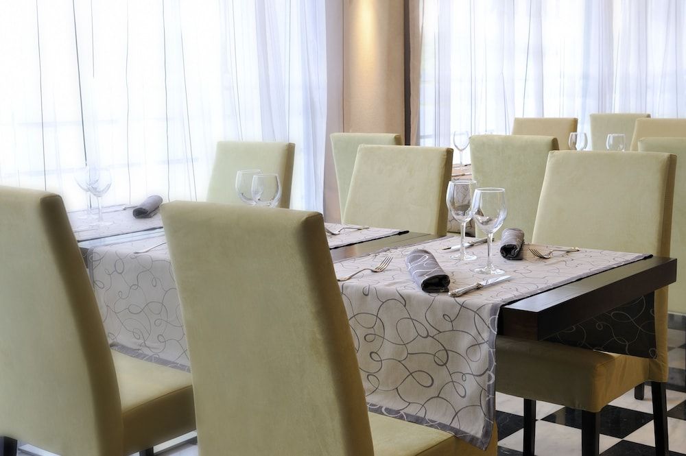 Salles Hotel Aeroport de Girona 3 Salles Hotel Aeroport de Girona 3