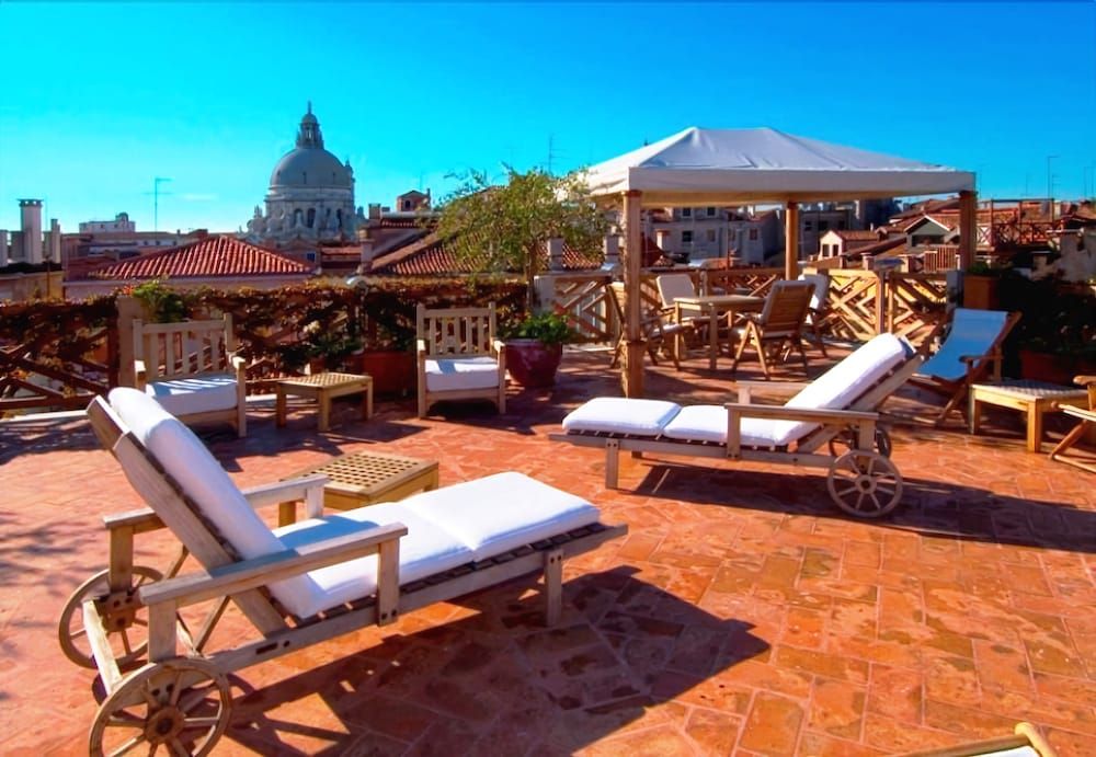 Hotel Saturnia & International 1