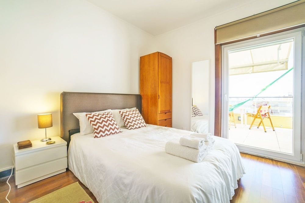 Seafront Condo & Big Terrace 1