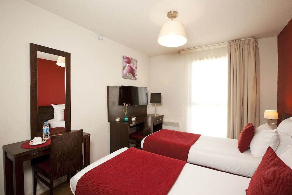 Sejours & Affaires Paris Malakoff 3