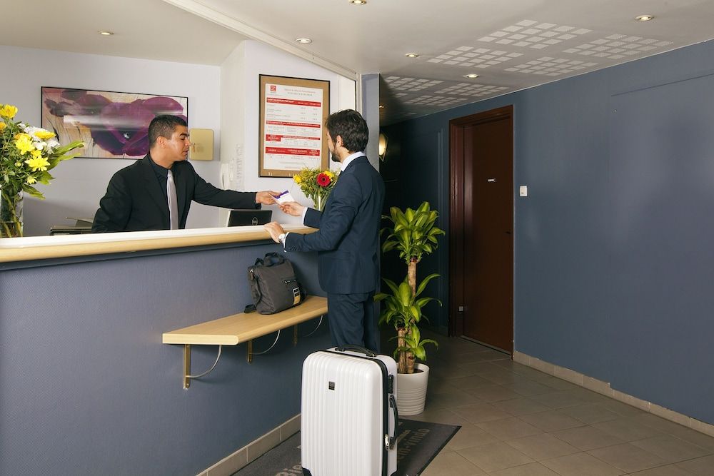 Sejours & Affaires Paris Nanterre 3