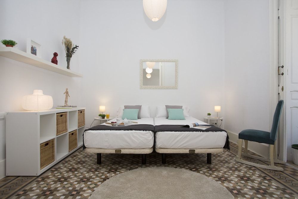 SingularStays Ms Rogers 3 SingularStays Ms Rogers 3