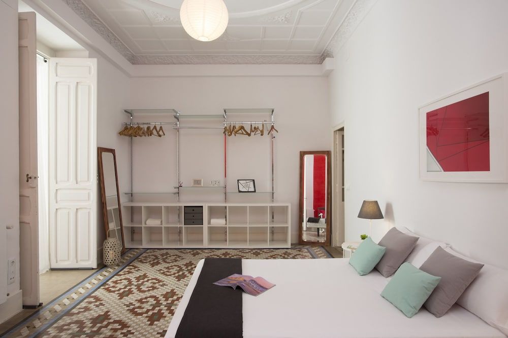 SingularStays Ms Rogers 1 SingularStays Ms Rogers 1