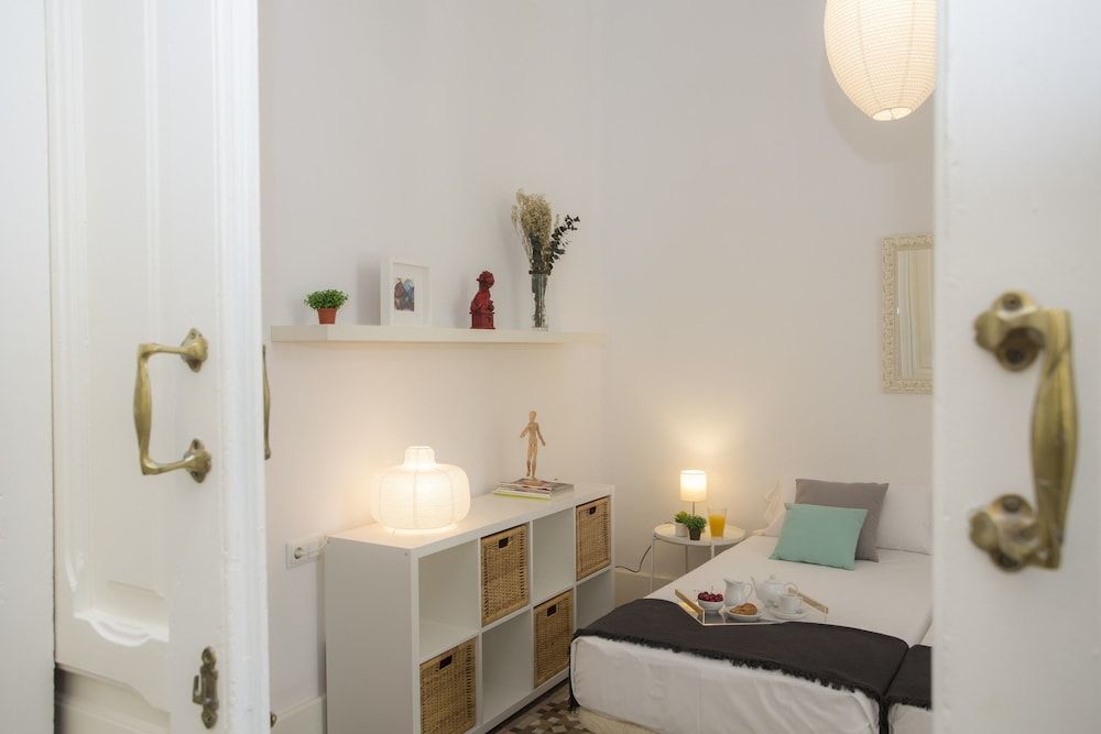 SingularStays Ms Rogers 2 SingularStays Ms Rogers 2