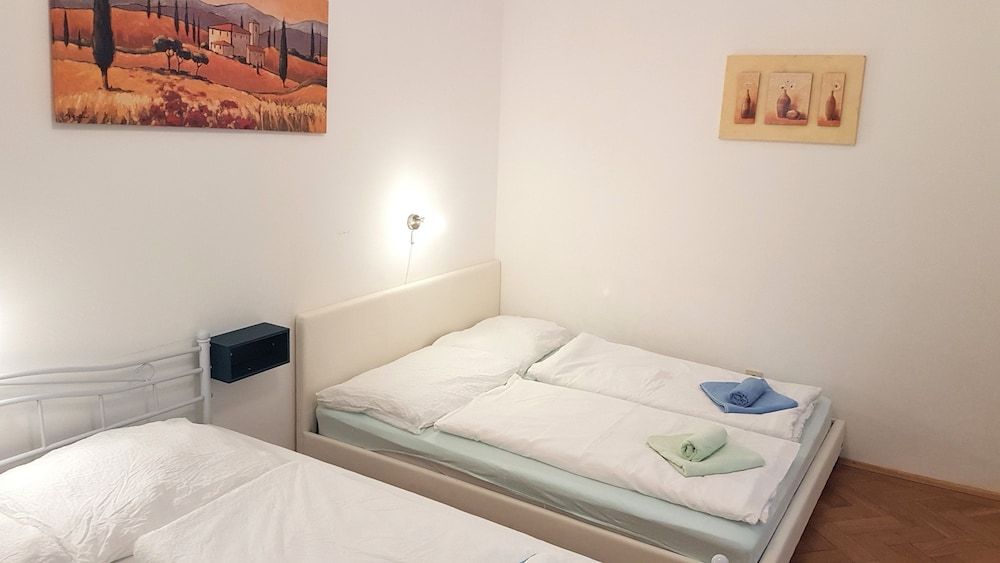 Sobieski Apartments St. Stephen Cathedral 2 Sobieski Apartments St. Stephen Cathedral 2