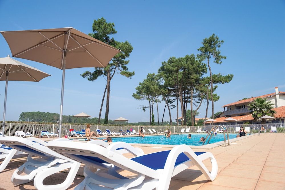 Soleil Vacances Residence Club Pignada 3 estrelas em Soustons
