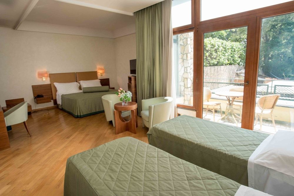 Solofra Palace Hotel Resorts 3