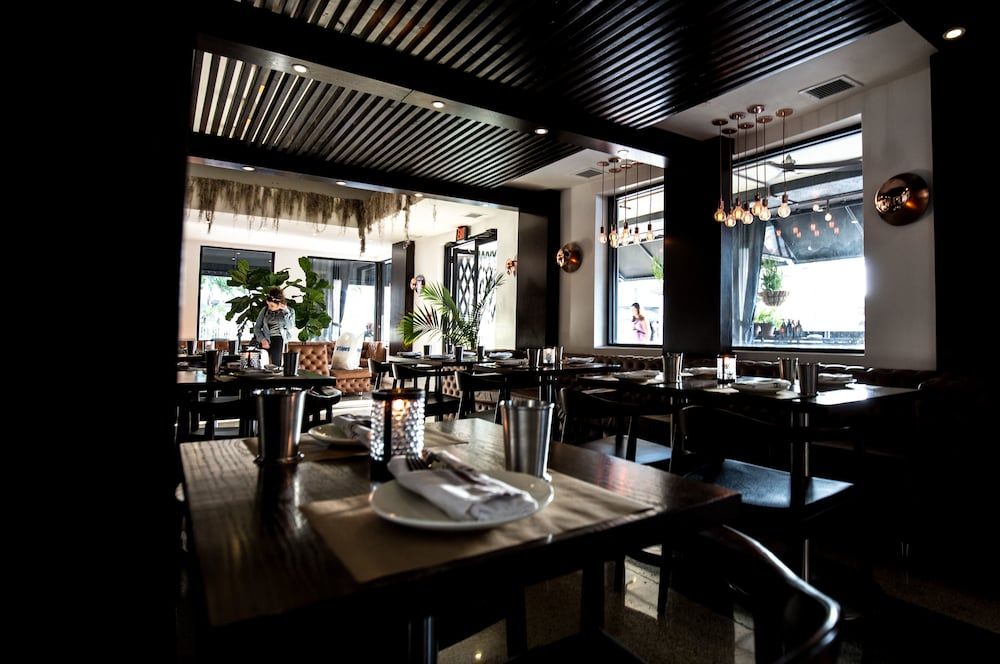 South Beach Plaza Hotel 2