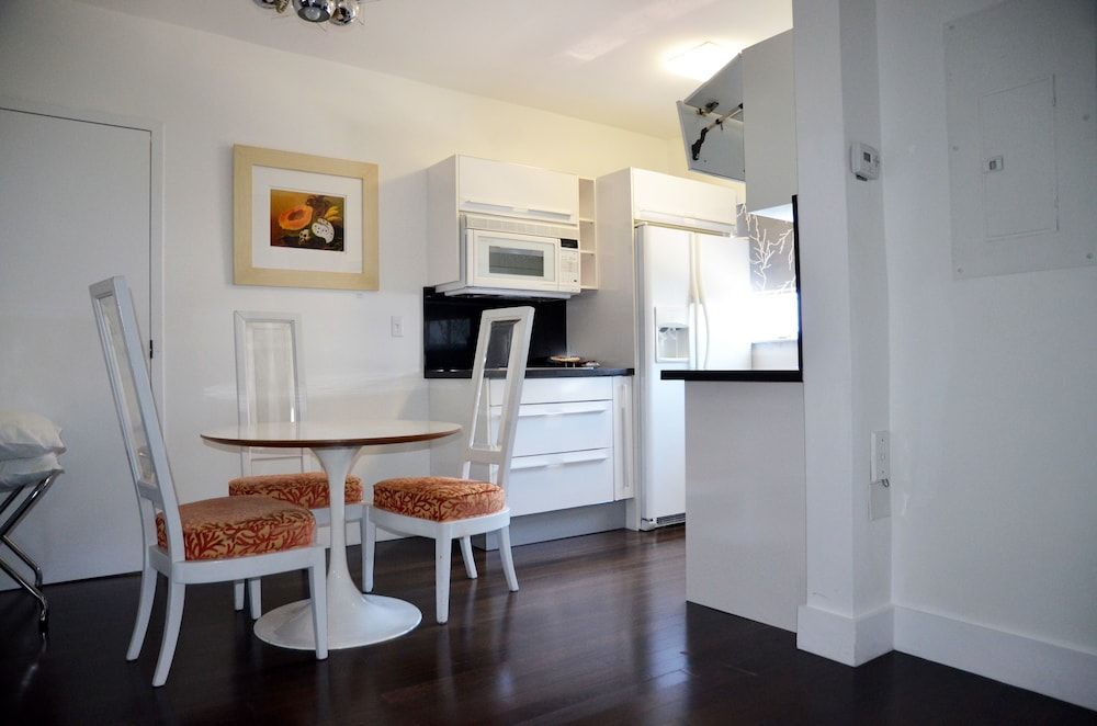 Stay at Lincoln 2 Stay at Lincoln 2