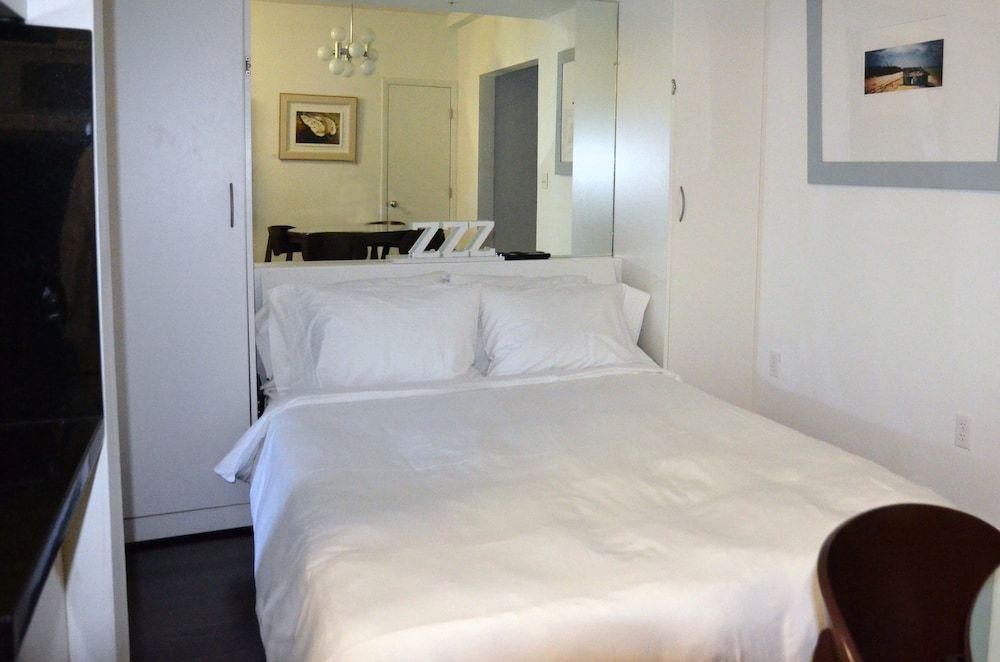 Stay at Lincoln 1 Stay at Lincoln 1