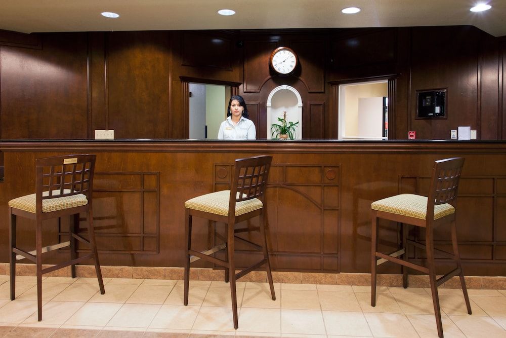 Staybridge Suites Orlando Airport South 2